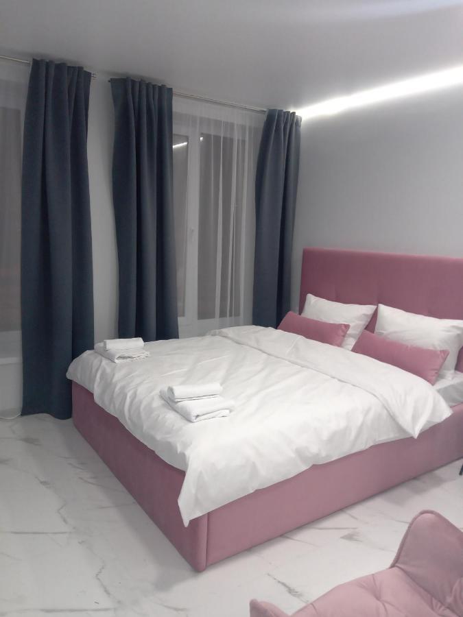 New Apartments Vip 3 Lviv Eksteriør billede