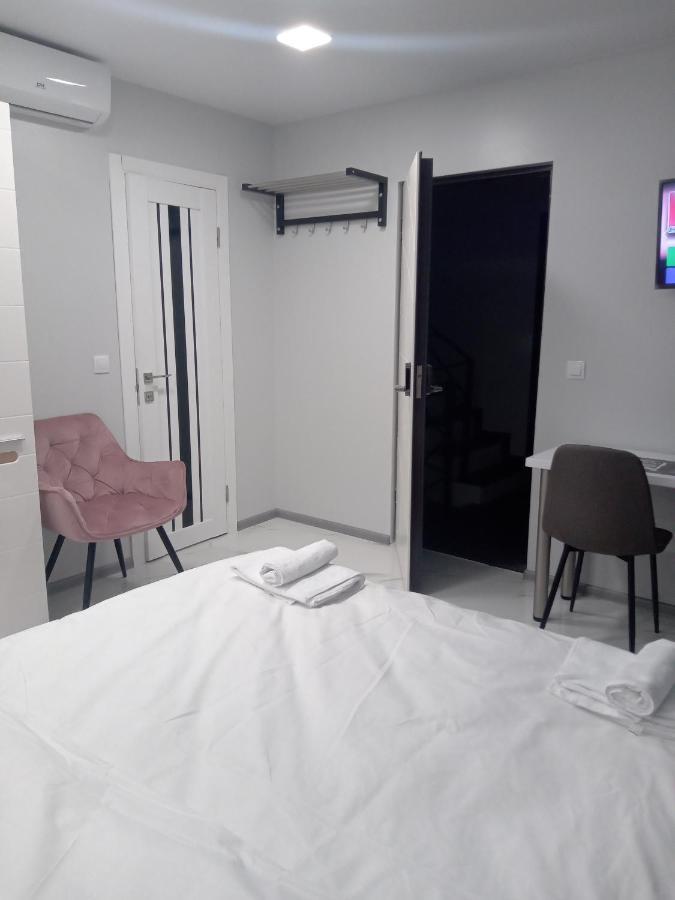 New Apartments Vip 3 Lviv Eksteriør billede